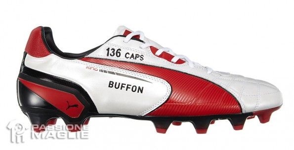 Scarpe Buffon record presenze Italia