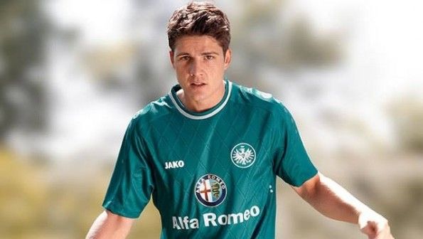 Terza divisa Eintracht Francoforte 2013-2014