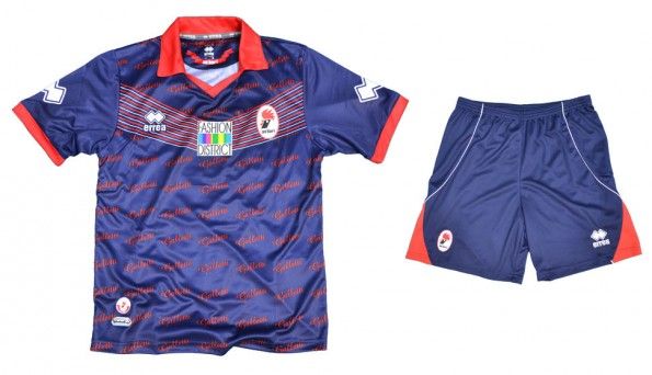 Terza maglia Bari 2013-2014