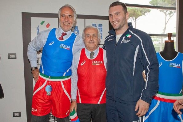 Malagò e Cammarelle divise pugilato Italia