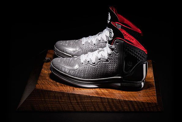 Le scarpe D Rose 4 di adidas per i migliori giocatori di basket