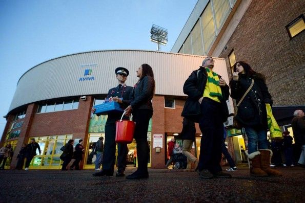 Raccolta fondi Poppy day Norwich