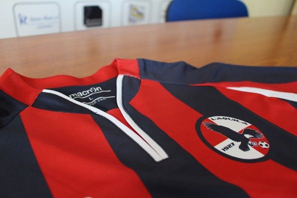 Colletto prima maglia L'Aquila 2013-14