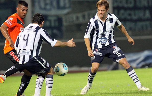 Talleres camiseta centenario sponsor