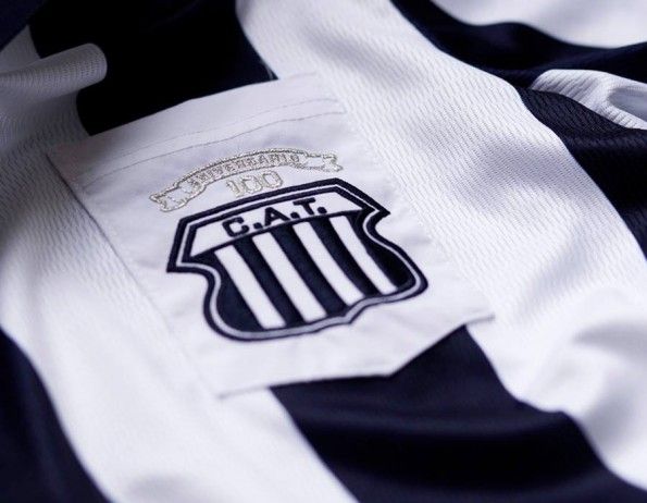 Talleres camiseta centenario taschino
