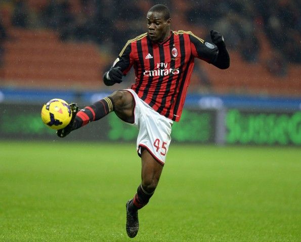 Balotelli scarpe Nike CTR360 blackout