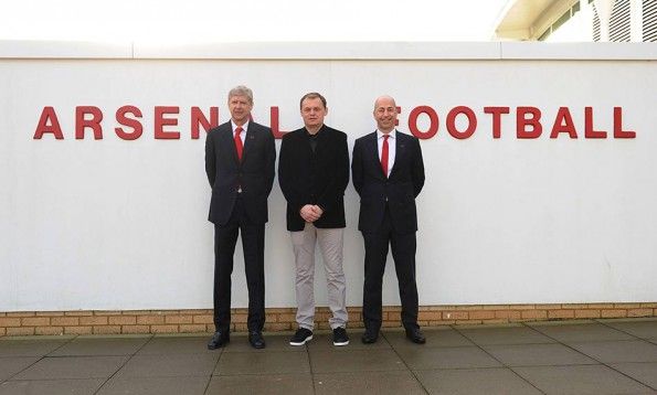 Puma sponsor tecnico Arsenal