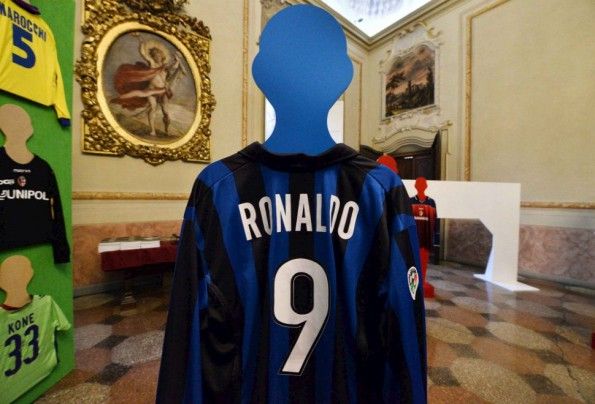 Maglia Ronaldo Inter mostra Fede Calcistica