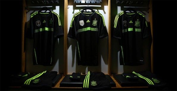 Divisa away Spagna 2014 Mondiali
