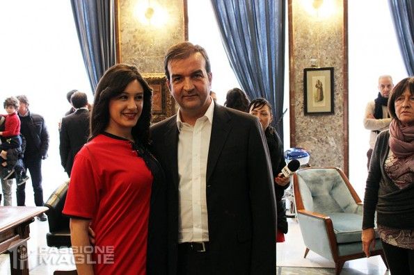Maglia Cosenza centenario Occhiuto sindaco