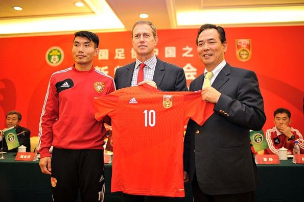 Presentazione maglia Cina 2014 adidas