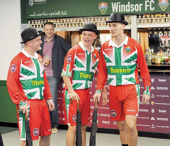 Windsor FC 2014 divisa home