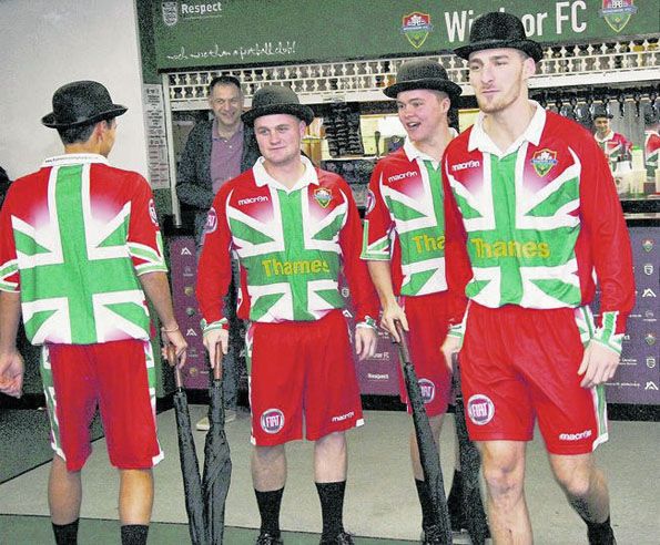 Windsor FC 2014, maglia fronte-retro