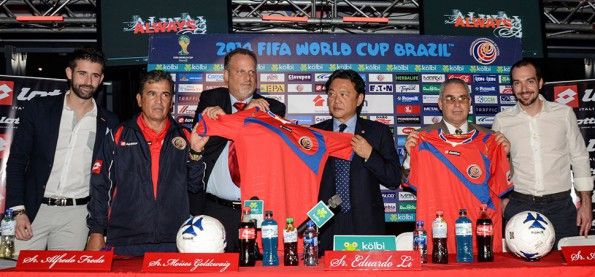 Presentazione divise Costa Rica 2014