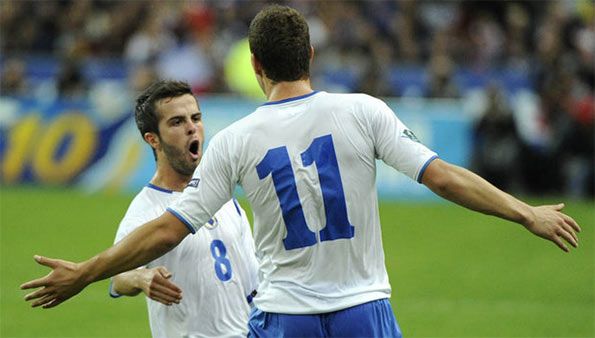 Pjanic esulta con la Bosnia
