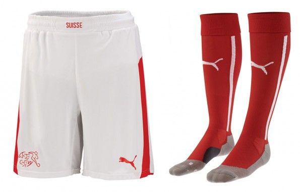Pantaloncini calzettoni Svizzera home 2014