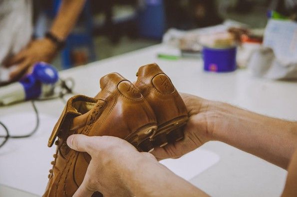 Dettaglio scarpette Puma King special pelle italiana