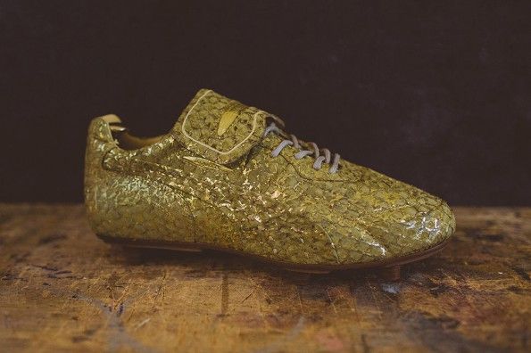 Scarpe Puma King by McQueen dorate