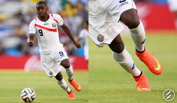 Campbell indossa le scarpe Mercurial Superfly