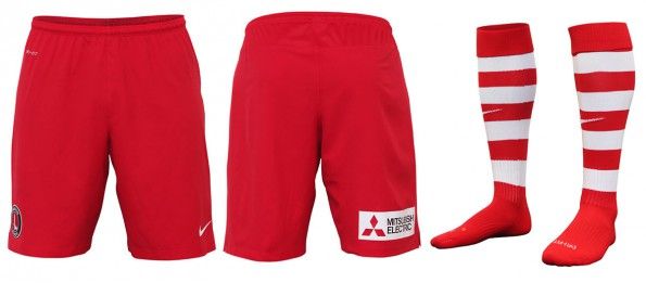 Charlton pantaloncini calzettoni home 2014-15