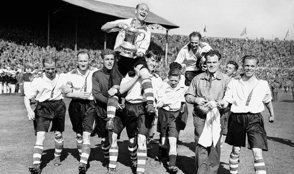 Il Charlton vincitore della FA Cup nel 1947