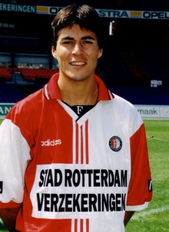 Julio Cruz con la maglia Feyenoord 1997-1998
