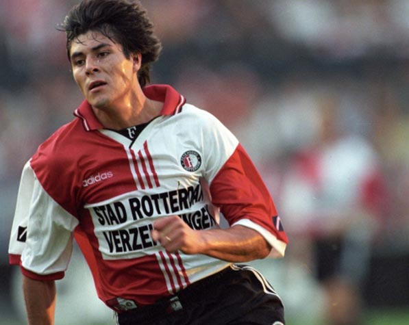 Julio Cruz in maglia Feyenoord