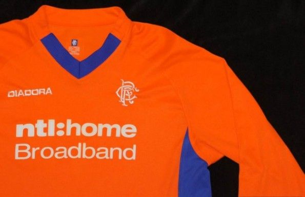 Dettaglio maglia Rangers arancione 2002-2003