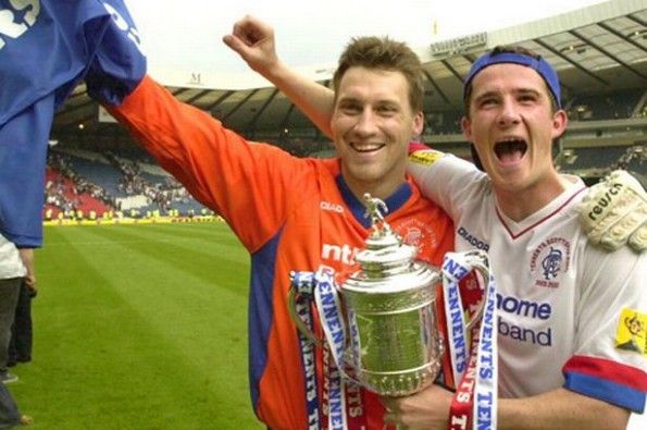 La maglia arancione dei Rangers utilizzata dal portiere Klos 2002-03