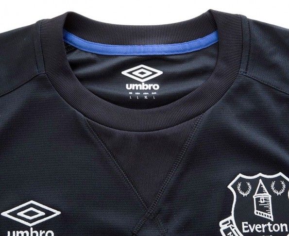 Dettaglio colletto Everton away 2014-15