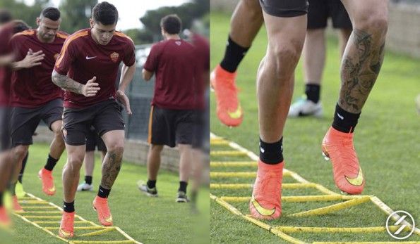 Iturbe si allena con le scarpe Mercurial Superfly