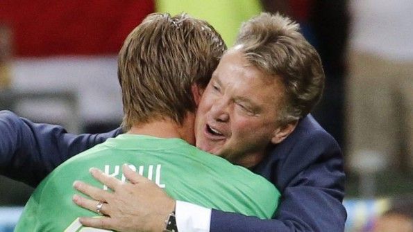 Van Gaal abbraccia Krul