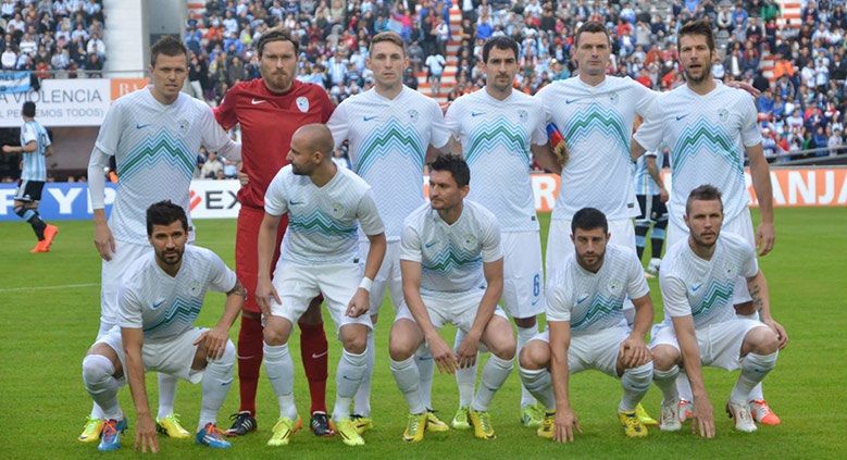 Formazione Slovenia 2014 divisa home