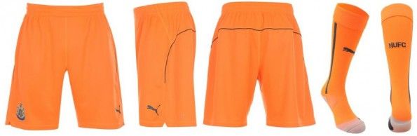 Pantaloncini calze portiere Newcastle arancioni 2014-15