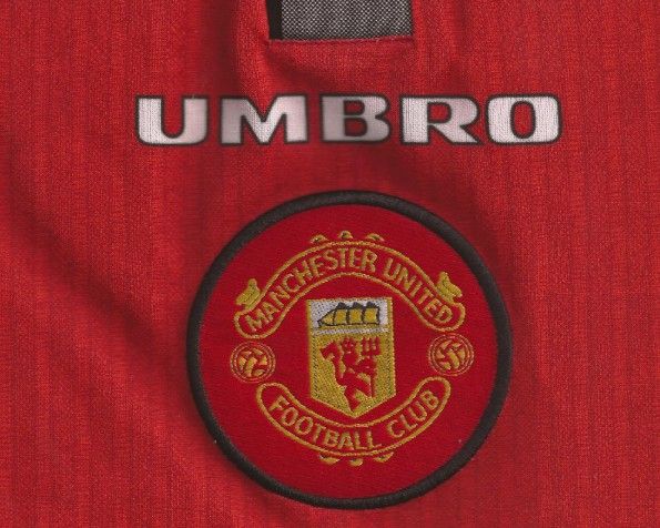 Stemma Manchester United maglia 1996-1998