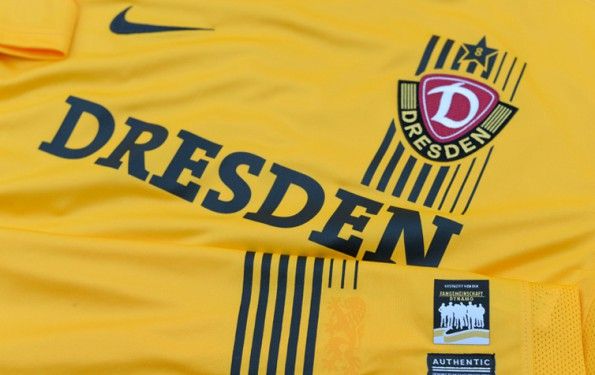 Dettagli Dinamo Dresda 2014 2015