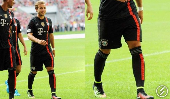 Gotze con le scarpe Magista di Nike