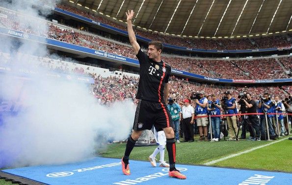 Lewandowski terza maglia Bayern Monaco 2014-2015