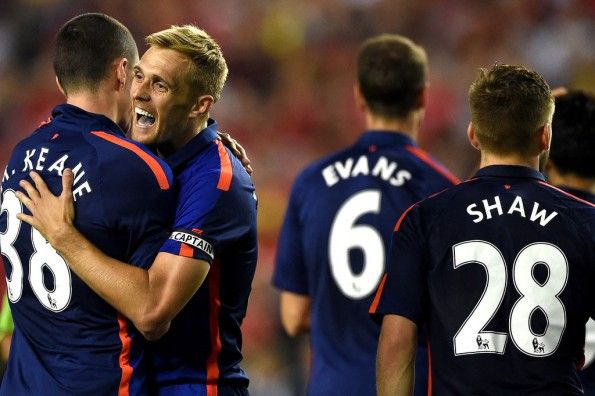 Font nome numeri bianchi terza maglia Manchester United 2014-15