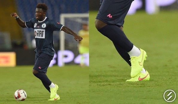 Muntari scarpe Tiempo Legend V