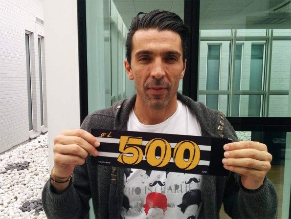 Fascia capitano 500 presenze Buffon