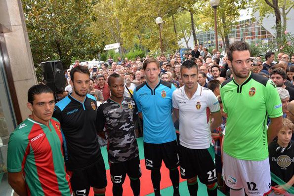 Ternana, presentazione divise 2014-2015