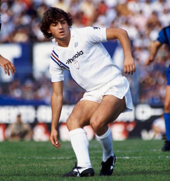 Mancini con la maglia della Sampdoria Phonola