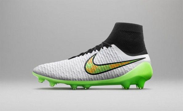 Nike Magista