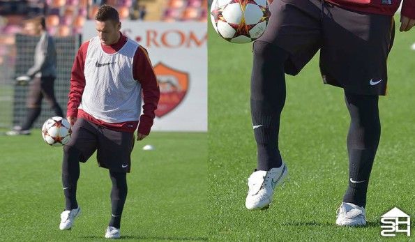Totti (Roma) Nike Tiempo Legend V Custom
