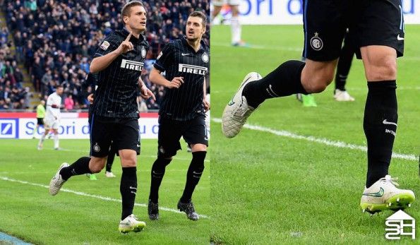 Vidic (Inter) Nike Tiempo Legend V Shine