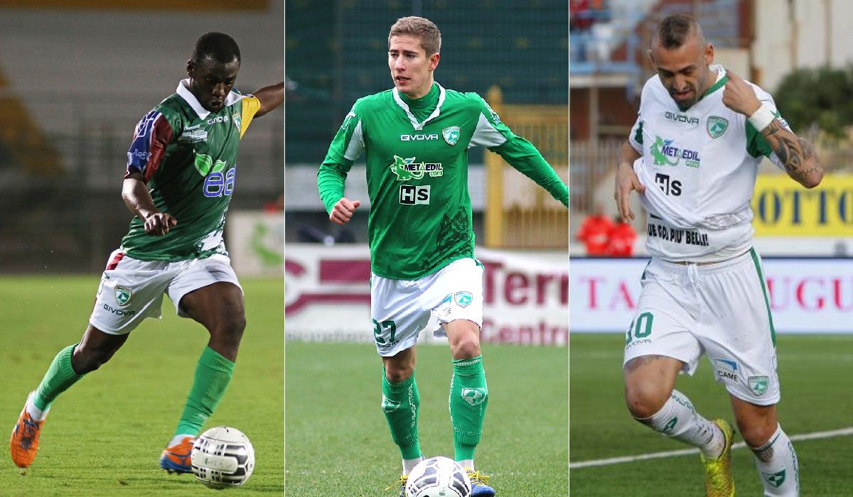 Kit Avellino 2014-2015