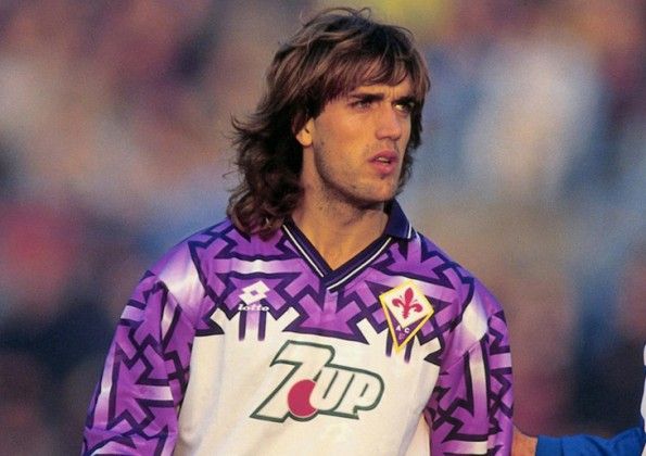 Batistuta con la maglia della Fiorentina 1992-1993