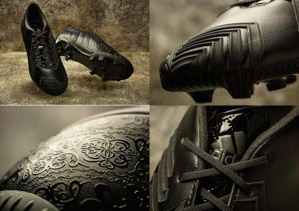 Scarpini adidas Predator Black Pack