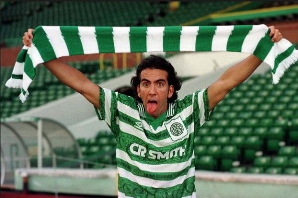 Paolo Di Canio alla presentazione con il Celtic